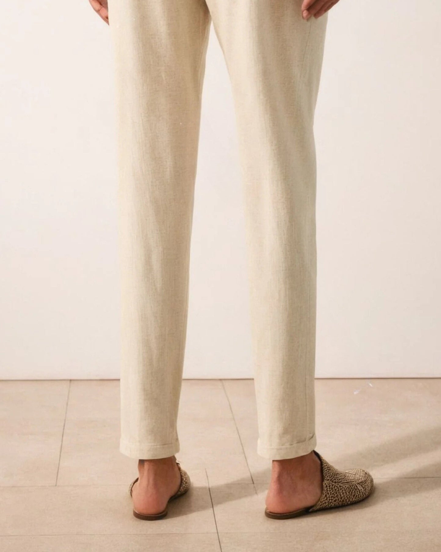 Men's coffee-colored linen pants, front view – Grinenko & Co